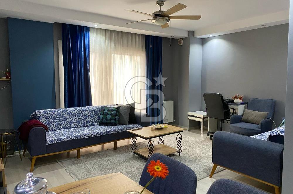 MENEMEN ESATPAŞA’DA SATILIK 2+1 CADDEYE CEPHE DAİRE