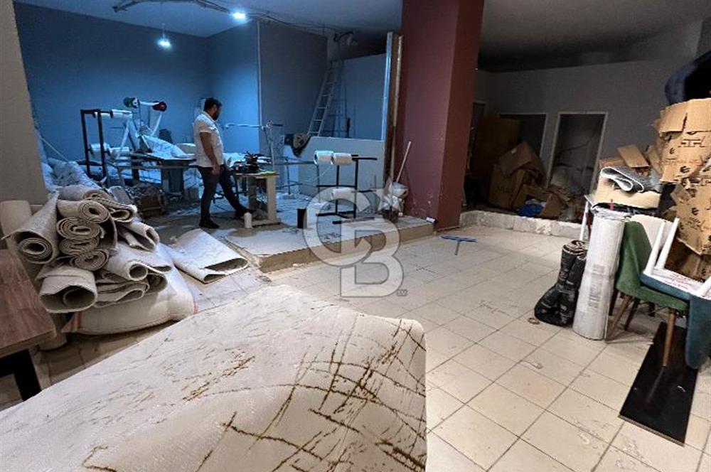 Seyhan İlçesi Pınar Mh.Ali Bozdoğan Bulvarında Mükemmel 3 katlı Mağaza