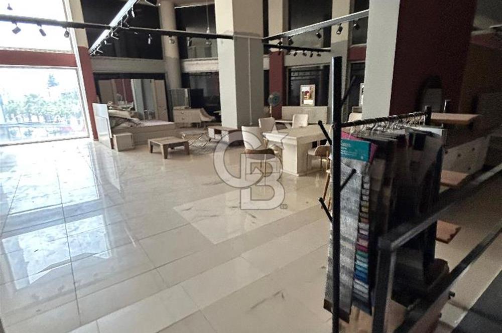 Seyhan İlçesi Pınar Mh.Ali Bozdoğan Bulvarında Mükemmel 3 katlı Mağaza