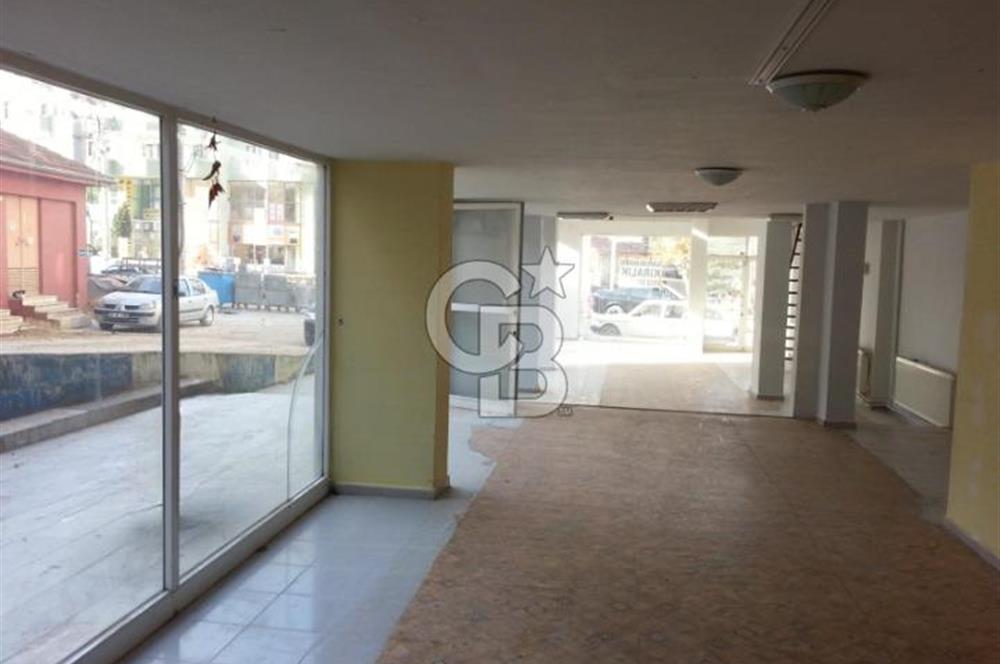 Yalova Çınarcık’ın Gözde Lokasyonunda Kiralık / Satılık Asma Katlı, Depolu Geniş Dükkan!