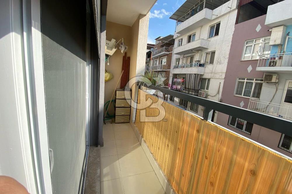MENEMEN ESATPAŞA’DA SATILIK 2+1 CADDEYE CEPHE DAİRE