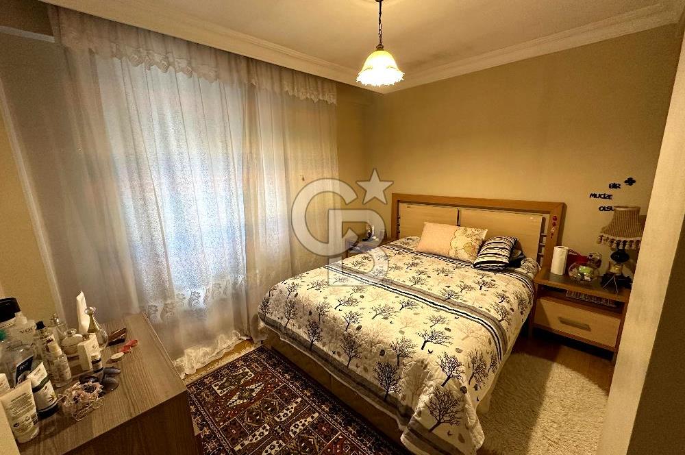 Ümraniye İstiklal Mahallesi nde Satılık 2+1 Daire