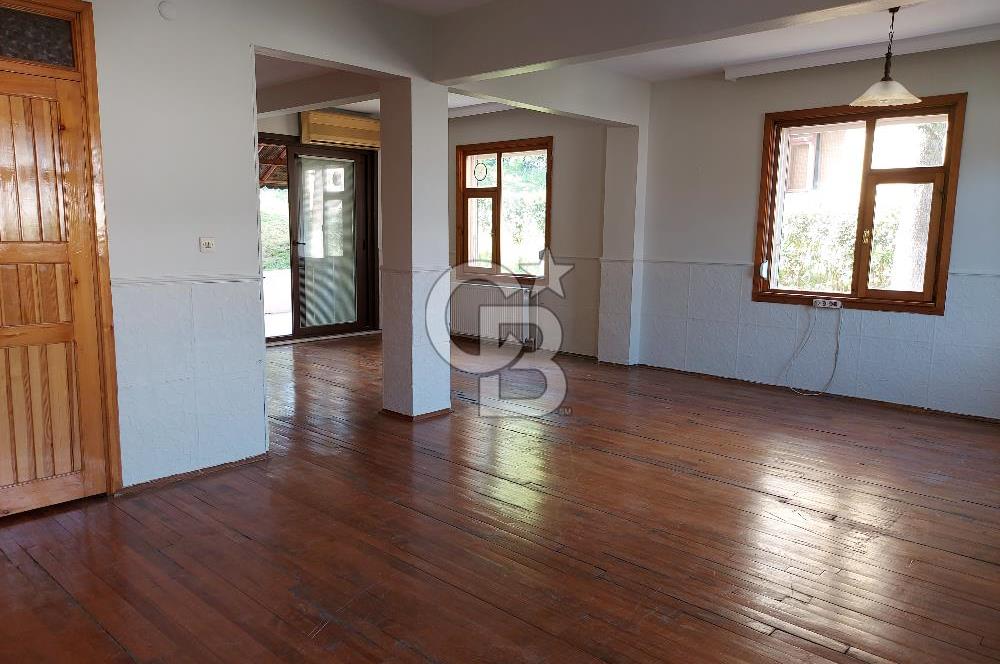 Gebze Pelitli Nilüfer Evleri'inde satılık villa.