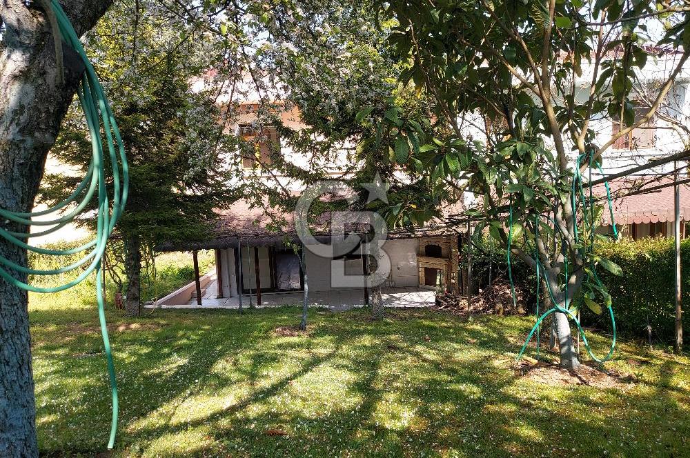 Gebze Pelitli Nilüfer Evleri'inde satılık villa.