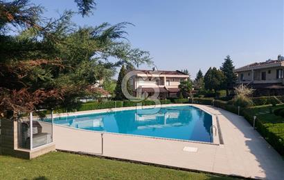 Gebze Pelitli Nilüfer Evleri'inde satılık villa.