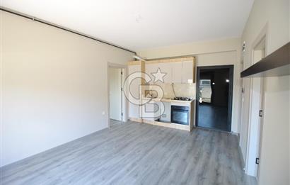 Menderes Site İçi Köşe Konum, Havuz Cephe 2+1 Kiralık Daire
