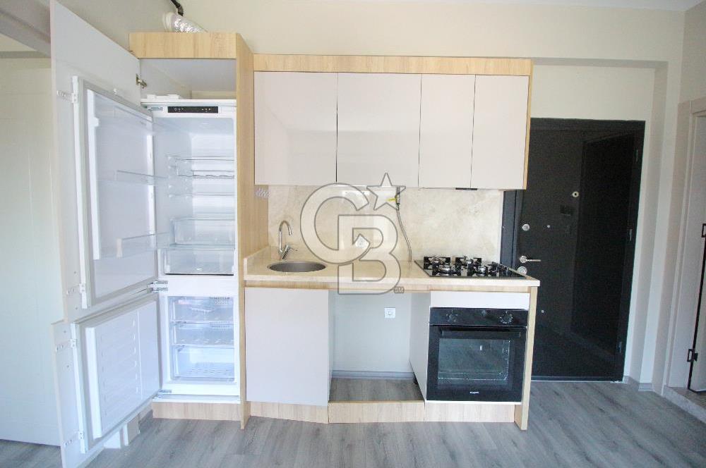Menderes Site İçi Köşe Konum, Havuz Cephe 2+1 Kiralık Daire