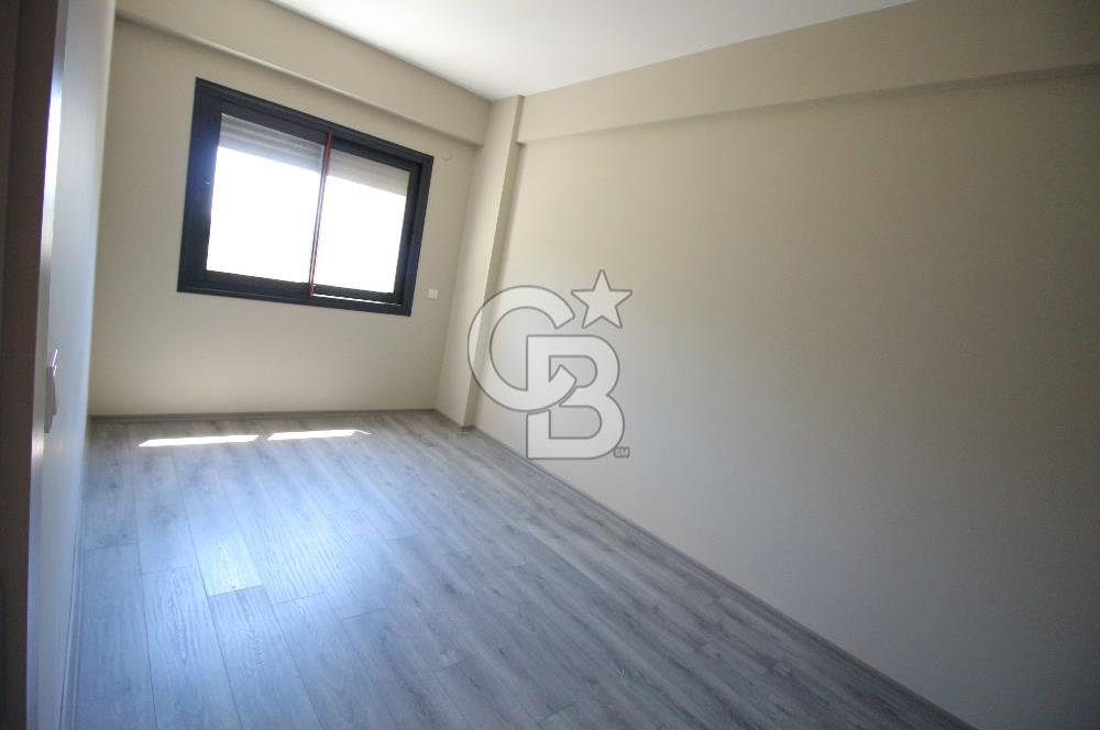 Menderes Site İçi Köşe Konum, Havuz Cephe 2+1 Kiralık Daire