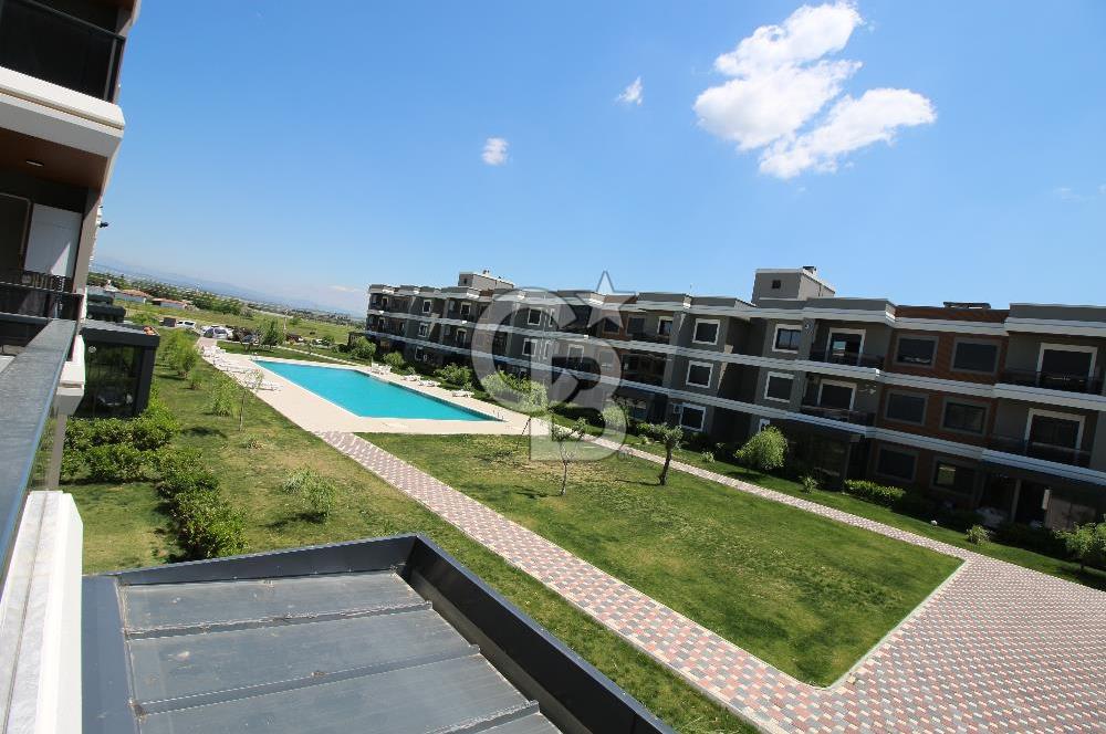 Menderes Site İçi Köşe Konum, Havuz Cephe 2+1 Kiralık Daire