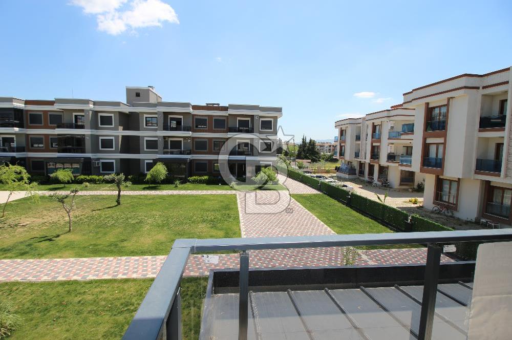 Menderes Site İçi Köşe Konum, Havuz Cephe 2+1 Kiralık Daire