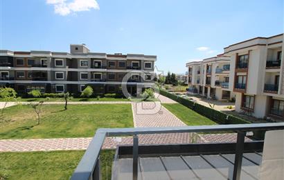 Menderes Site İçi Köşe Konum, Havuz Cephe 2+1 Kiralık Daire