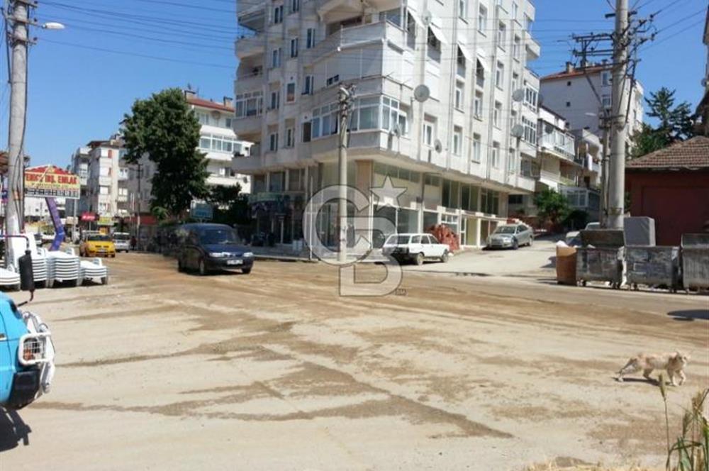 Yalova Çınarcık’ın Gözde Lokasyonunda Kiralık / Satılık Asma Katlı, Depolu Geniş Dükkan!