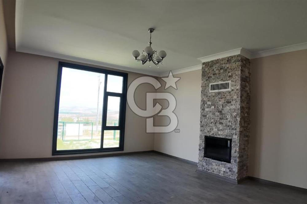 SİNCAN TEMELLİDE SATILIK 628 m2 KONUT ARSASI ve MÜSTAKİL EV