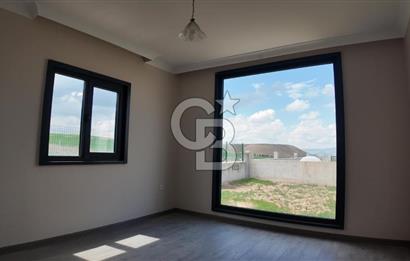 SİNCAN TEMELLİDE SATILIK 628 m2 KONUT ARSASI ve MÜSTAKİL EV