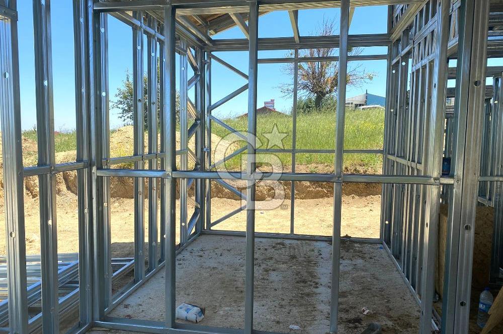 LEZGİ SARIBEYLER'DE ÇELİK KONSTÜKSİYON SATILIK MÜSTAKİL EV