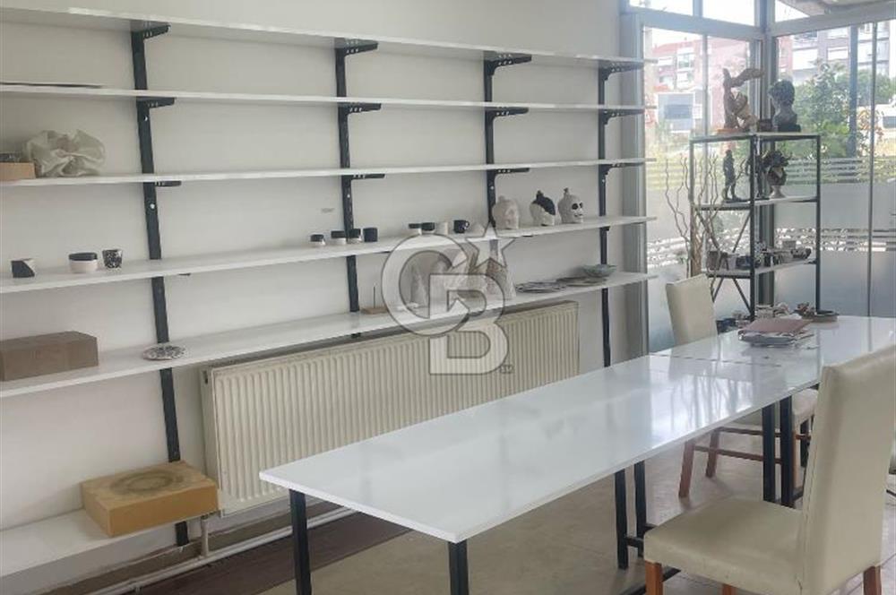 İZMİR BAYRAKLI POSTACILAR'DA  150M2 SATILIK DÜKKAN
