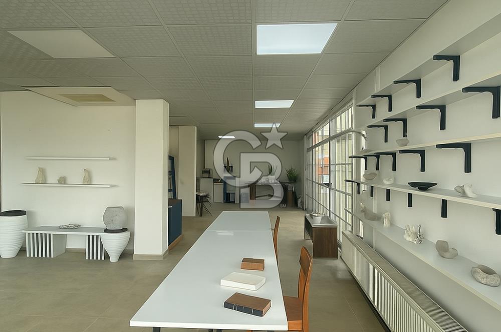 İZMİR BAYRAKLI POSTACILAR'DA  150M2 SATILIK DÜKKAN