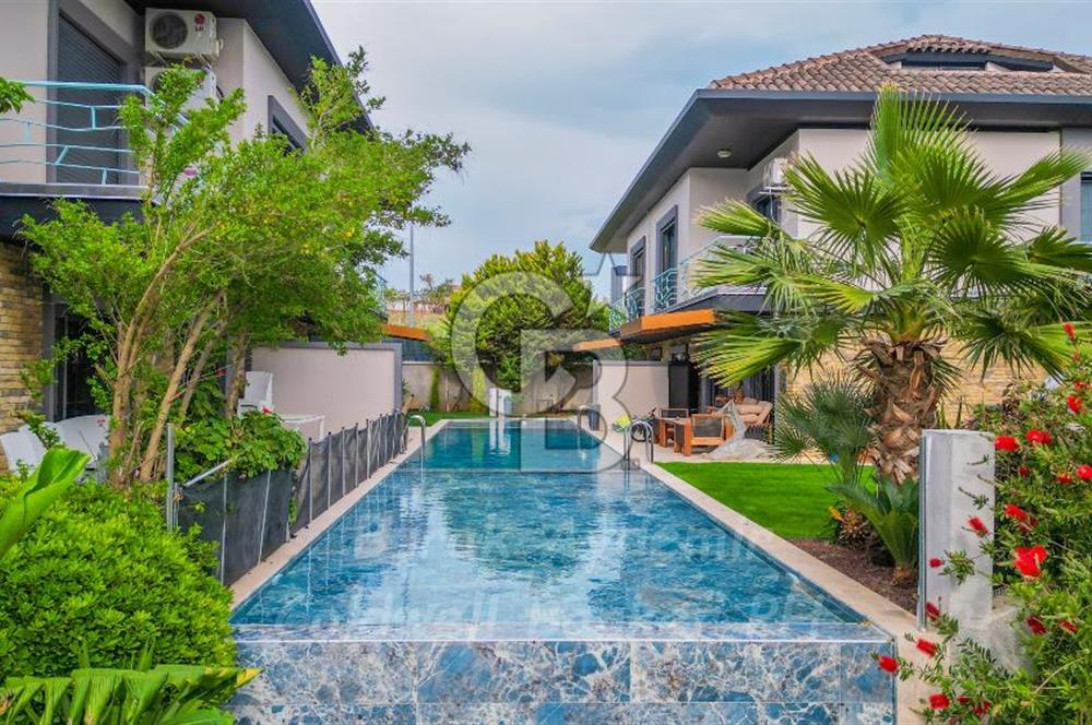 GÜZELBAHÇE KAHRAMANDERE MAHALLESİNDE SATILIK SİTE İÇİ 240 M2 VİLLA