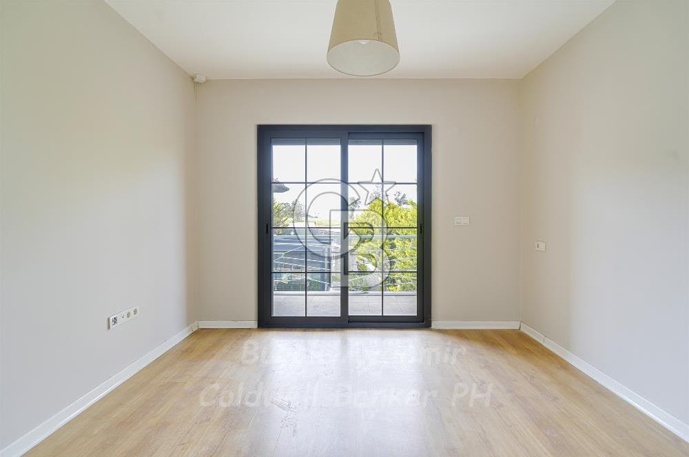 GÜZELBAHÇE KAHRAMANDERE MAHALLESİNDE SATILIK SİTE İÇİ 240 M2 VİLLA
