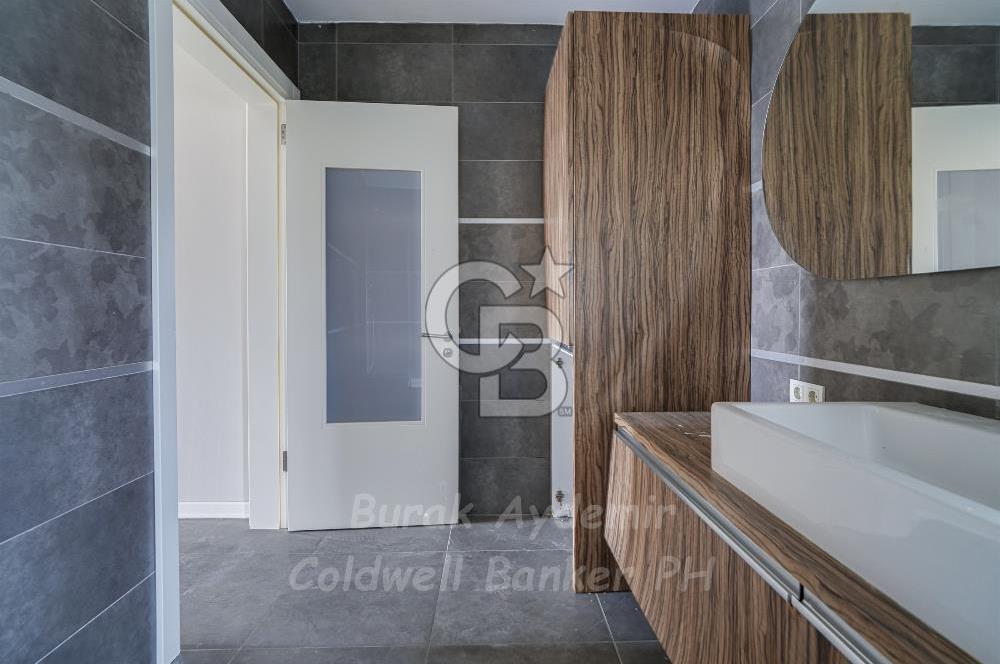 GÜZELBAHÇE KAHRAMANDERE MAHALLESİNDE SATILIK SİTE İÇİ 240 M2 VİLLA