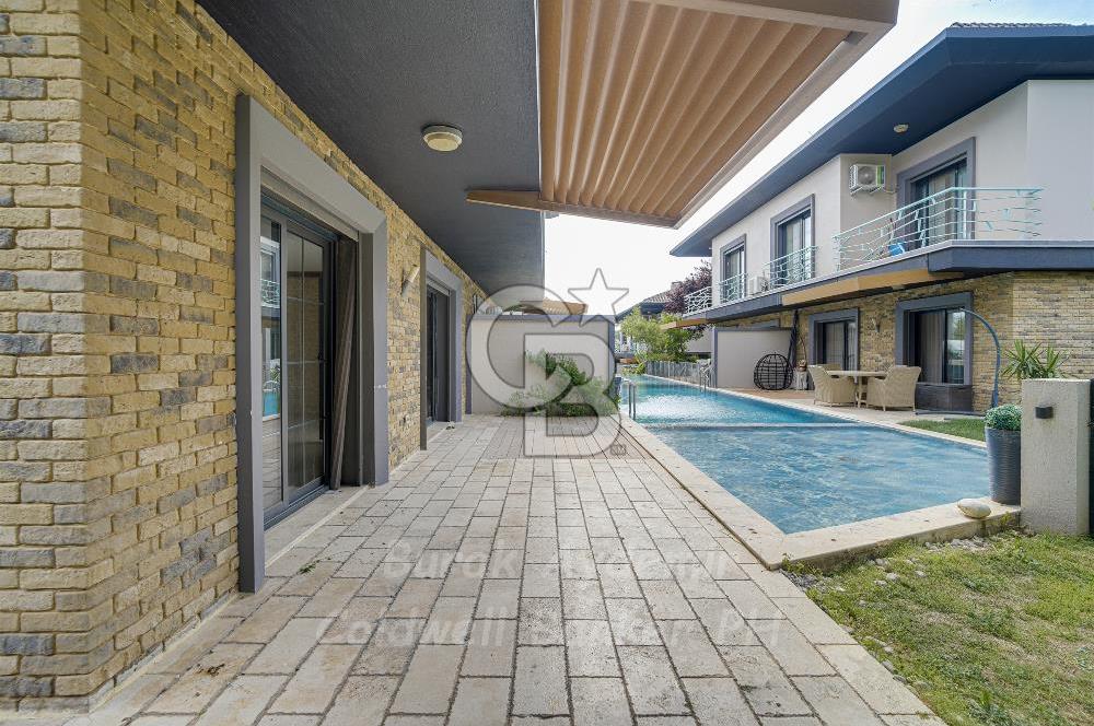 GÜZELBAHÇE KAHRAMANDERE MAHALLESİNDE SATILIK SİTE İÇİ 240 M2 VİLLA