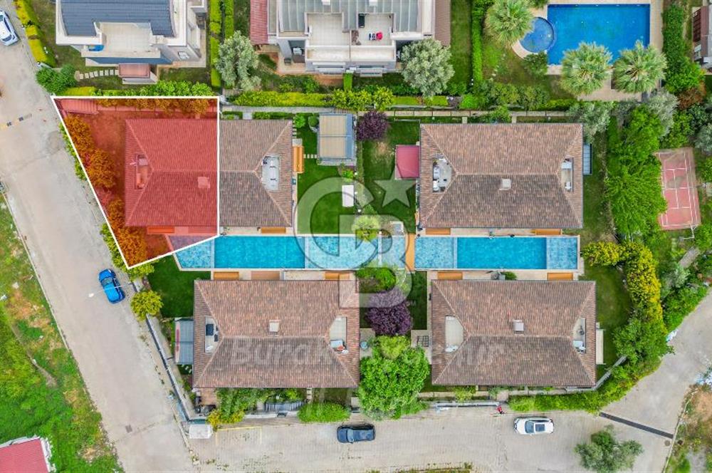 GÜZELBAHÇE KAHRAMANDERE MAHALLESİNDE SATILIK SİTE İÇİ 240 M2 VİLLA