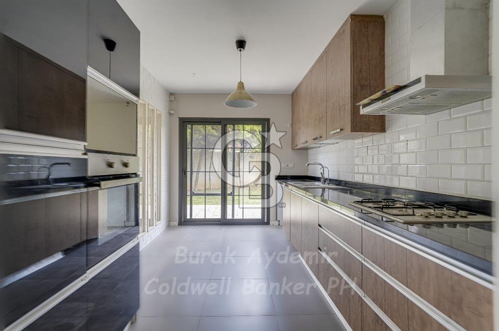 GÜZELBAHÇE KAHRAMANDERE MAHALLESİNDE SATILIK SİTE İÇİ 240 M2 VİLLA