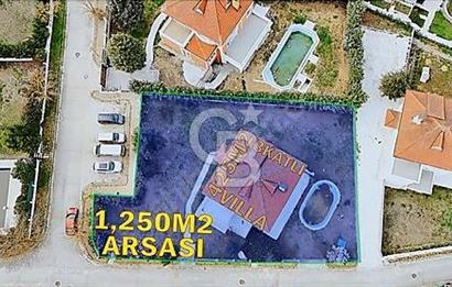 Çatalca Muratbeyde Göl Manzaralı 3 Katlı Havuzlu Triplex Villa