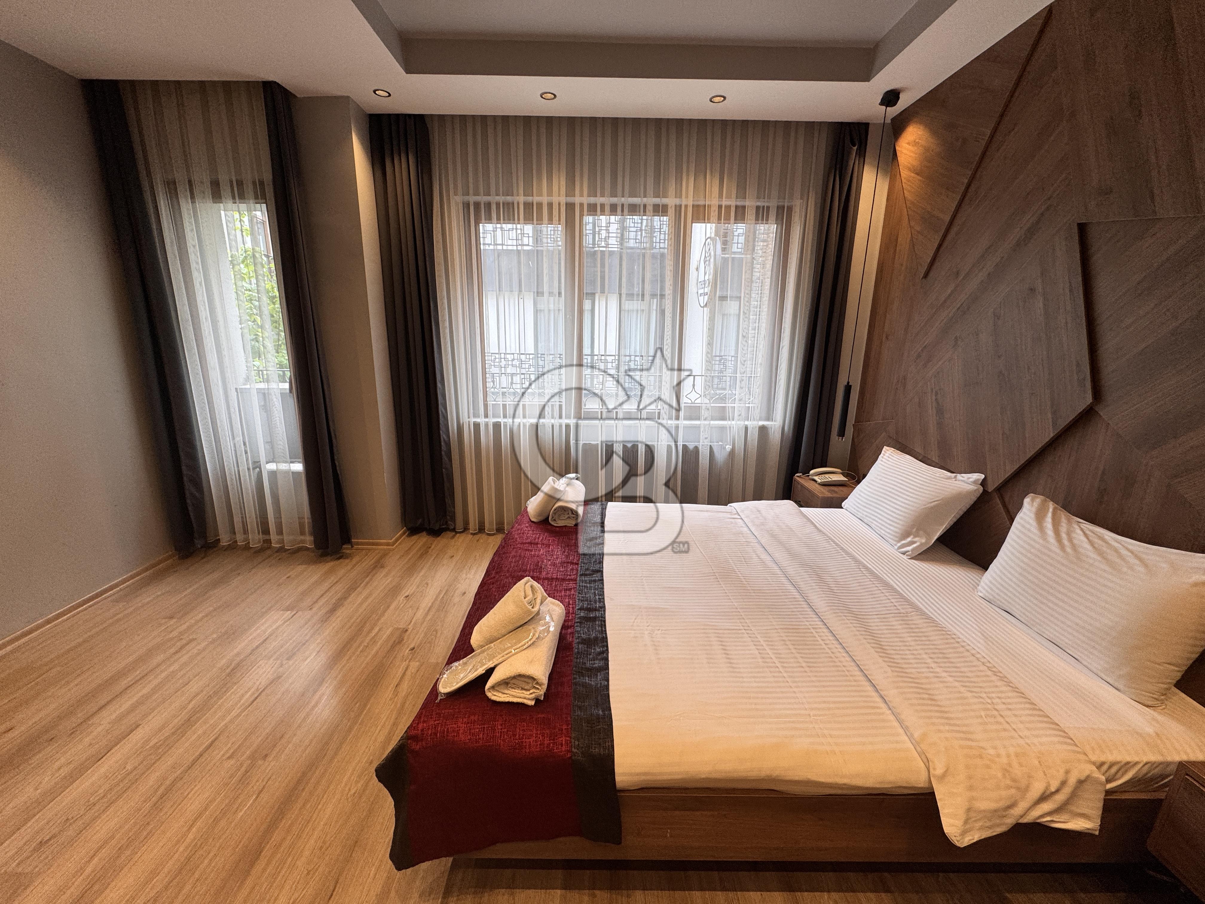 Beyoğlu Feridiye Yenilenmiş Binada Turizm İşletme Belgeli 29 Yataklı 10 Odalı Satılık Otel