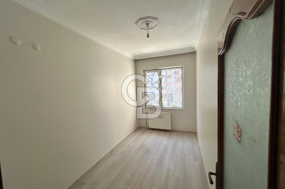 BEYLİKDÜZÜ BARIŞ MAHALLESİ ESENTÜRK SİTESİ'NDE SATILIK 3+1  DAİRE