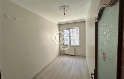 BEYLİKDÜZÜ BARIŞ MAHALLESİ ESENTÜRK SİTESİ'NDE SATILIK 3+1  DAİRE