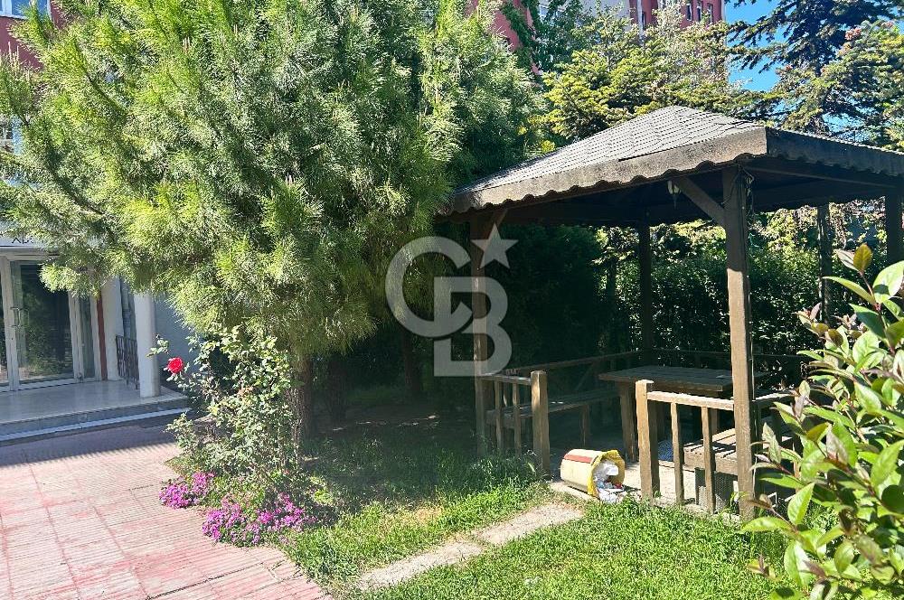 BEYLİKDÜZÜ BARIŞ MAHALLESİ ESENTÜRK SİTESİ'NDE SATILIK 3+1  DAİRE