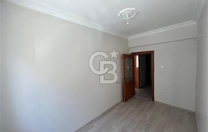 BEYLİKDÜZÜ BARIŞ MAHALLESİ ESENTÜRK SİTESİ'NDE SATILIK 3+1  DAİRE