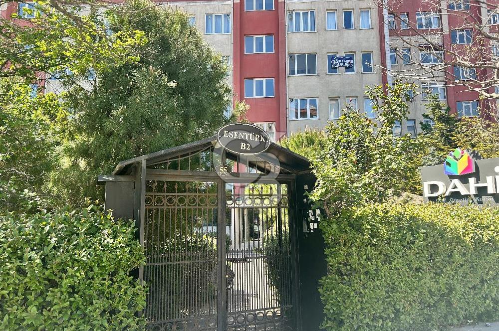 BEYLİKDÜZÜ BARIŞ MAHALLESİ ESENTÜRK SİTESİ'NDE SATILIK 3+1  DAİRE