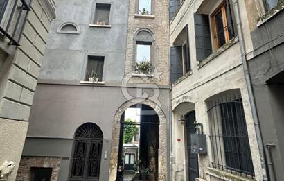 GALATA KULESİNE ADIM MESAFEDE SATILIK YATIRIMLIK BİNA