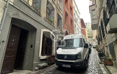 GALATA KULESİNE ADIM MESAFEDE SATILIK YATIRIMLIK BİNA