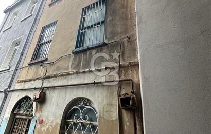 GALATA KULESİNE ADIM MESAFEDE SATILIK YATIRIMLIK BİNA