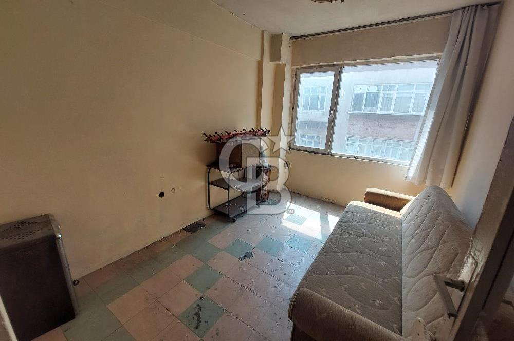 Pendik Batı çarşı yatırımlık kiracısız boş satılık 2+1 daire