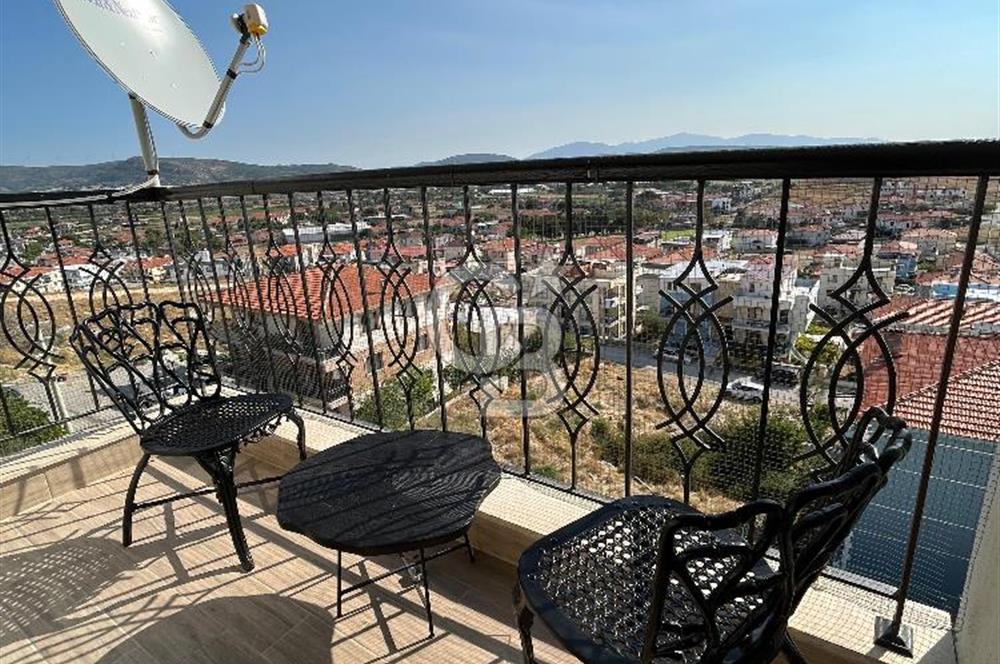 Foça Kazım Dirik Mah. Kiralık Eşyalı Teraslı Daire