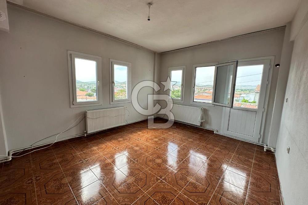 Foça Kazım Dirik Mah. Kiralık 3+1 Daire