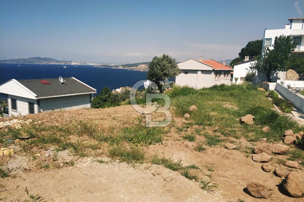 Foça-Donatkent'te Satılık Villa İmarlı Arsa