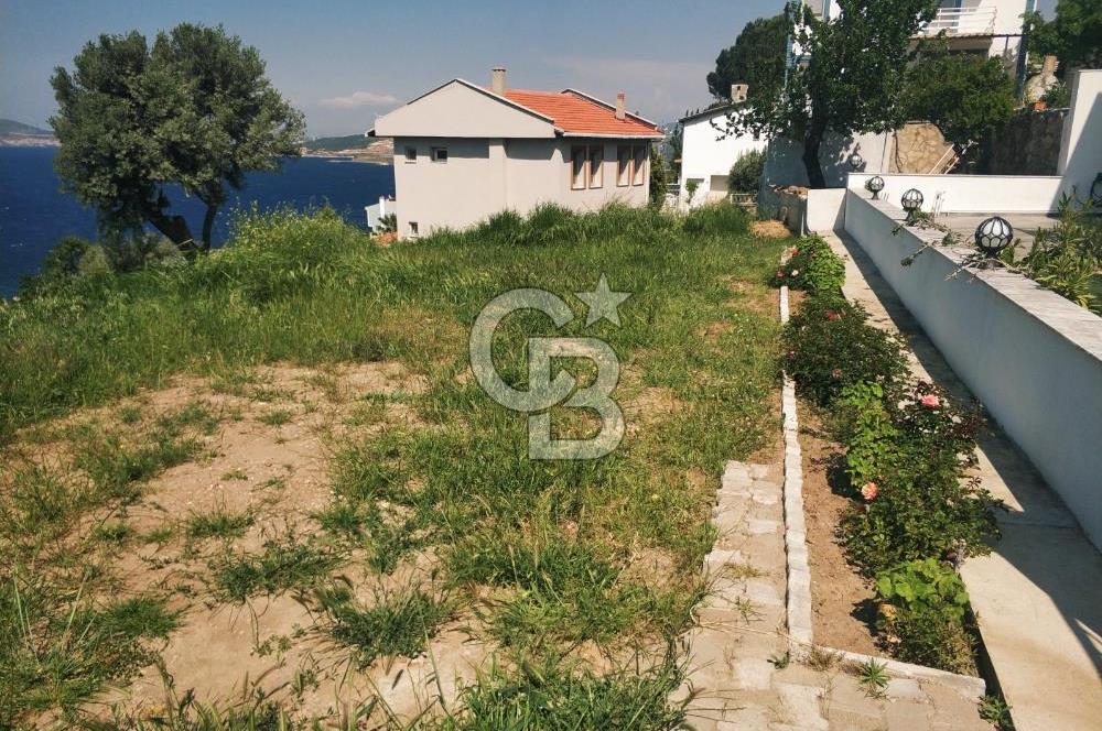 Foça-Donatkent'te Satılık Villa İmarlı Arsa