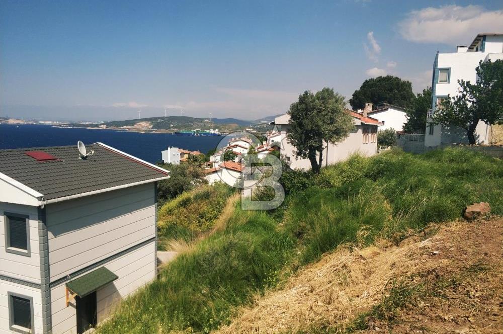 Foça-Donatkent'te Satılık Villa İmarlı Arsa