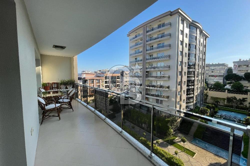YEŞİLYURT PRESTİJ EVLERİNDE MANZARALI 4+1 LÜKS DAİRE