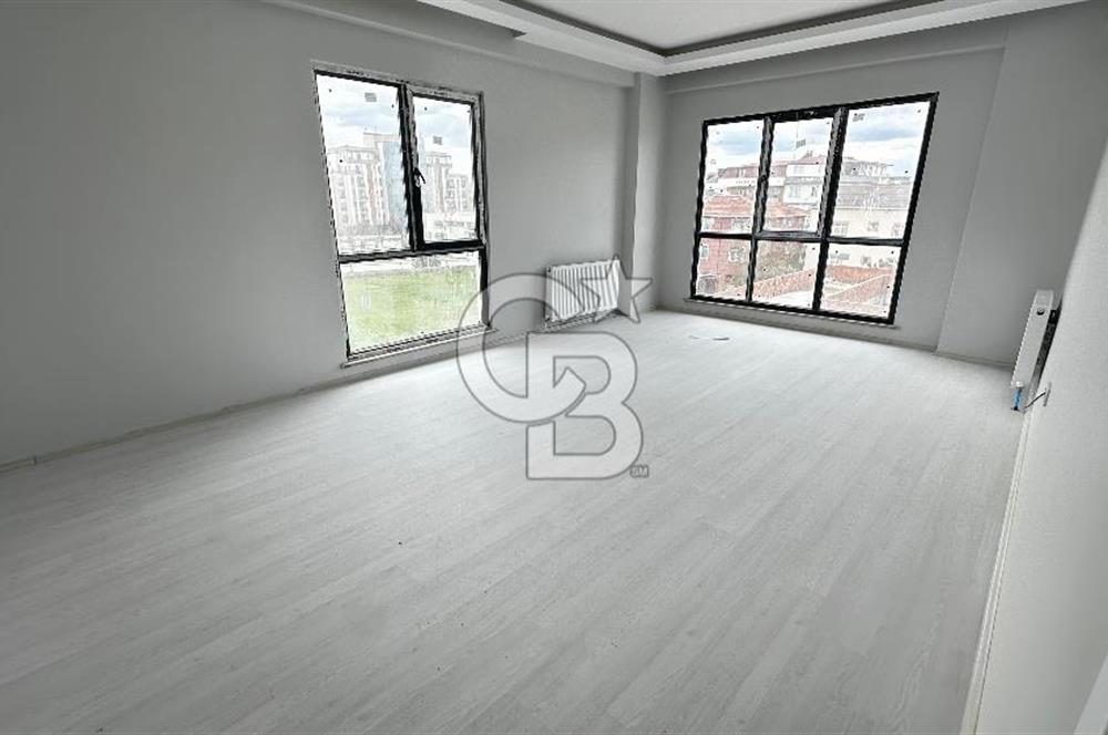 Sancaktepe de Işıltılı Evler de 3+1 Satılık Daire