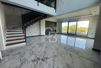 ÇANAKKALE GÜZELYALI'DA MÜSTAKİL HAVUZLU 3+1 KİRALIK VİLLA