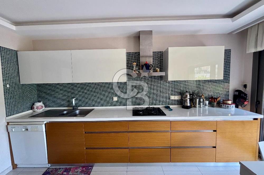 Güzelbahçe Maltepe mah 3+1 145 m2 Net havuzlu otopaeklı bahce katı daire