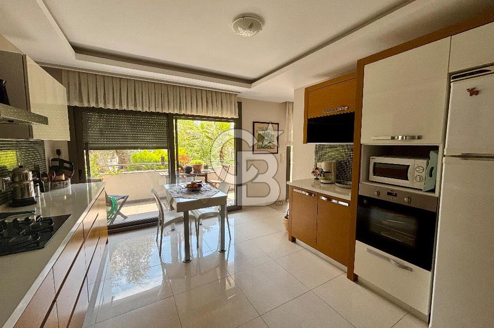 Güzelbahçe Maltepe mah 3+1 145 m2 Net havuzlu otopaeklı bahce katı daire