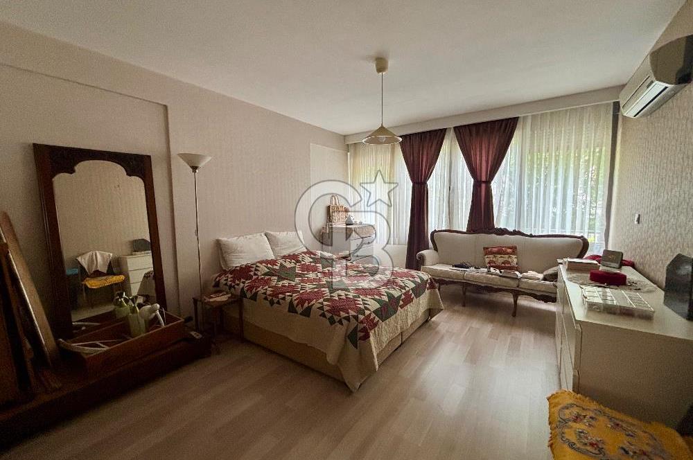 Güzelbahçe Maltepe mah 3+1 145 m2 Net havuzlu otopaeklı bahce katı daire