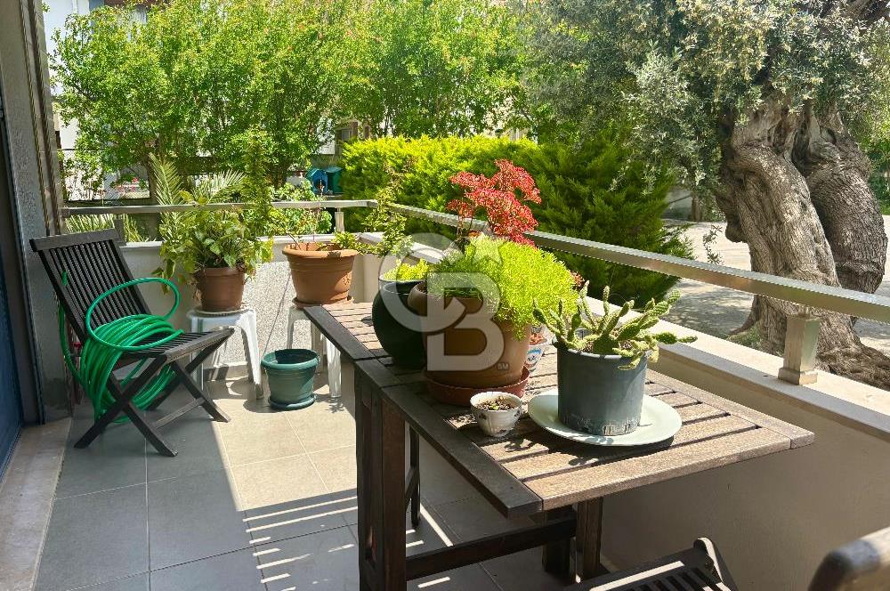 Güzelbahçe Maltepe mah 3+1 145 m2 Net havuzlu otopaeklı bahce katı daire